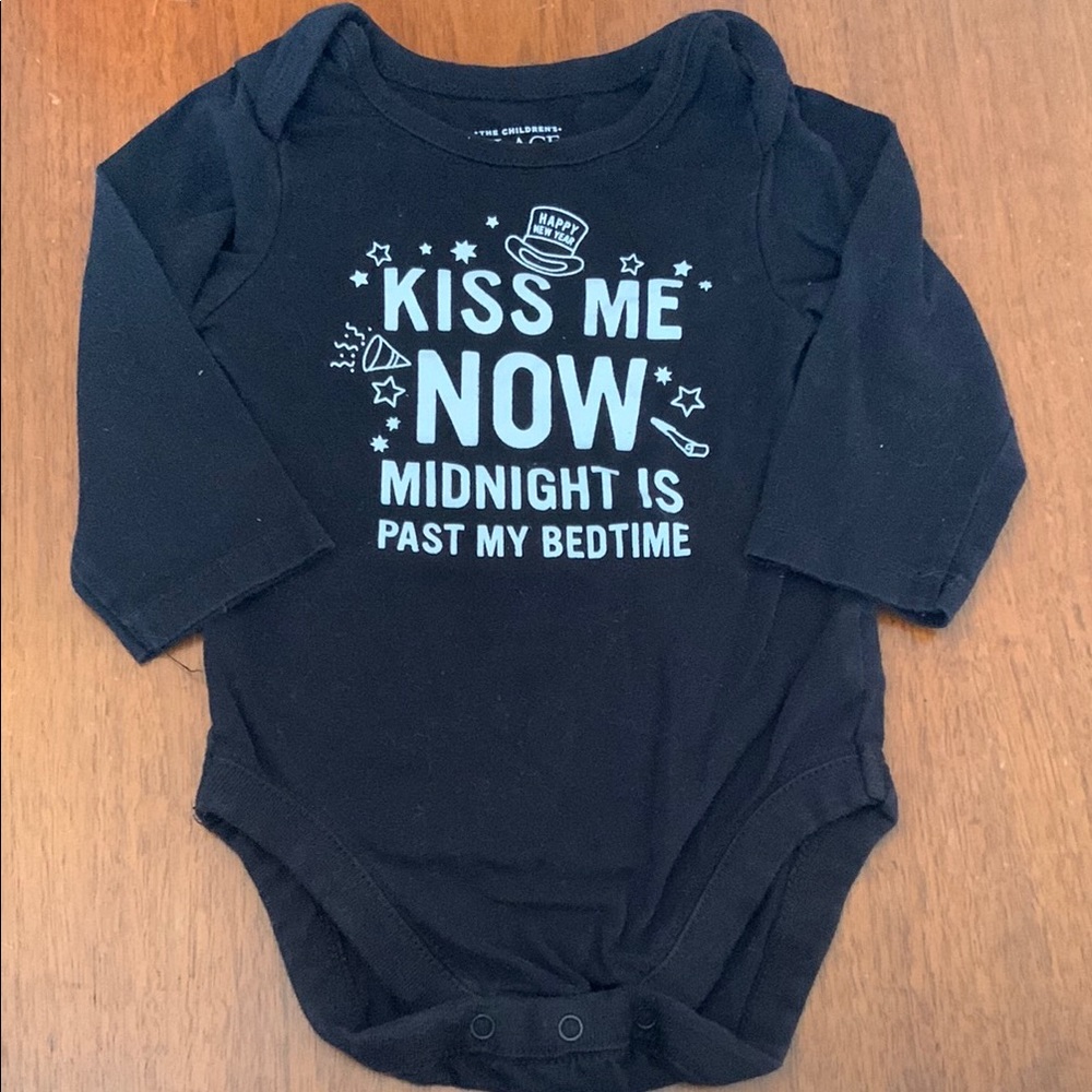 😊FREE😊 The Children's Place Black New Years Onesie size 6-9m